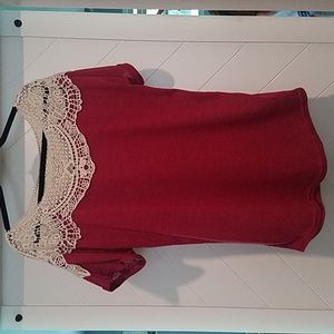 Umgee wine colored top